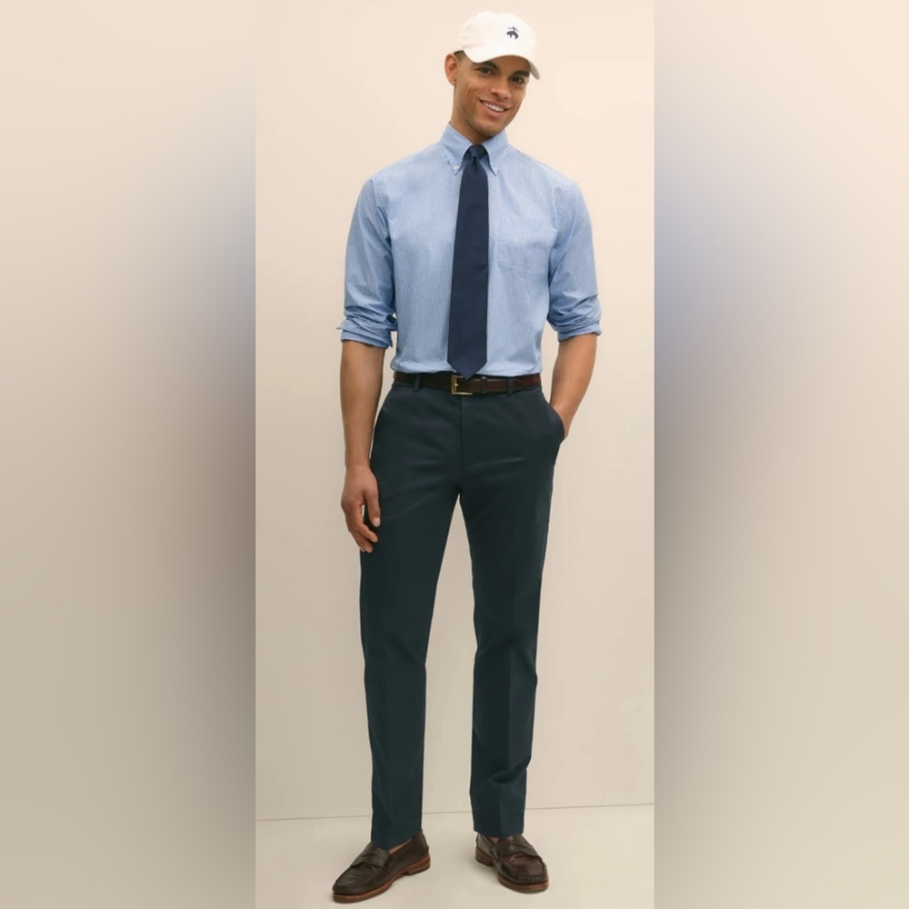 Brooks Brothers Light Weight Advantage Chino Slim - W30/L30